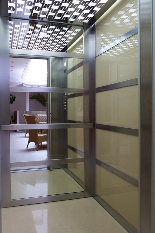 Anemolia Apartment *