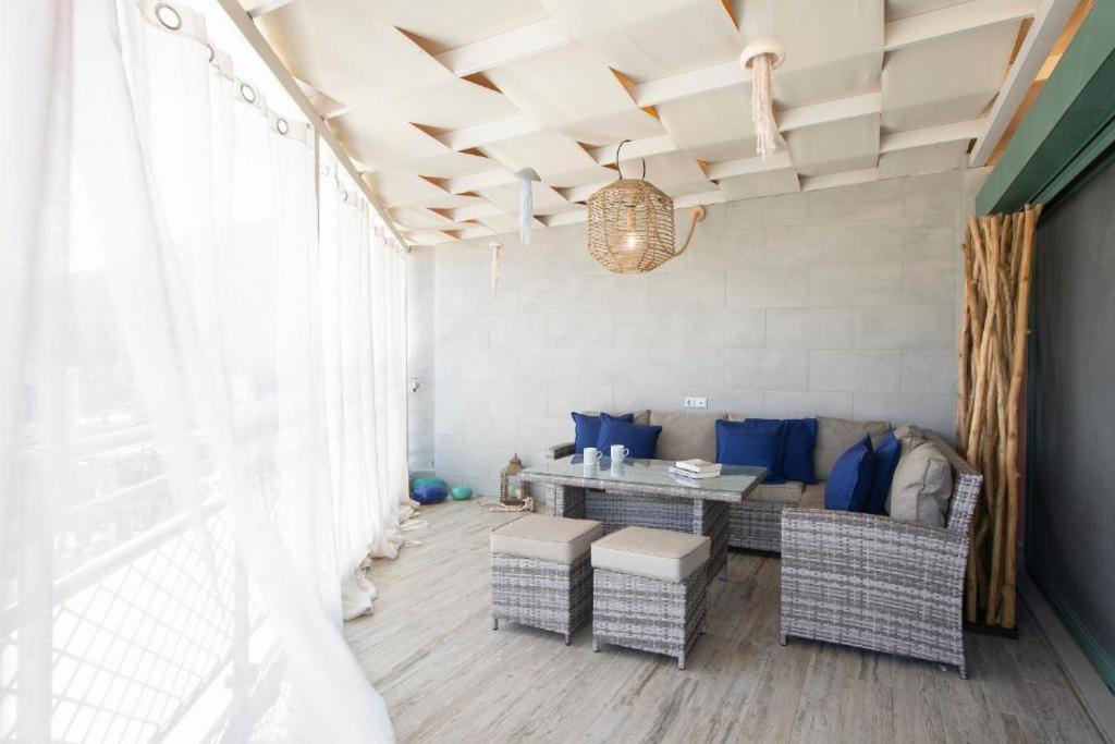 Anemolia Apartment